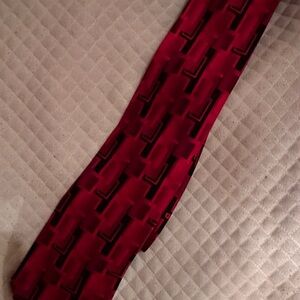 Red Geometric Patterned Tie